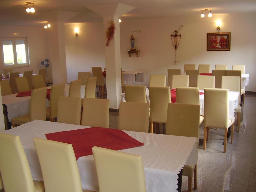 Pansion Danijel Hotel Medugorje Bagian luar foto