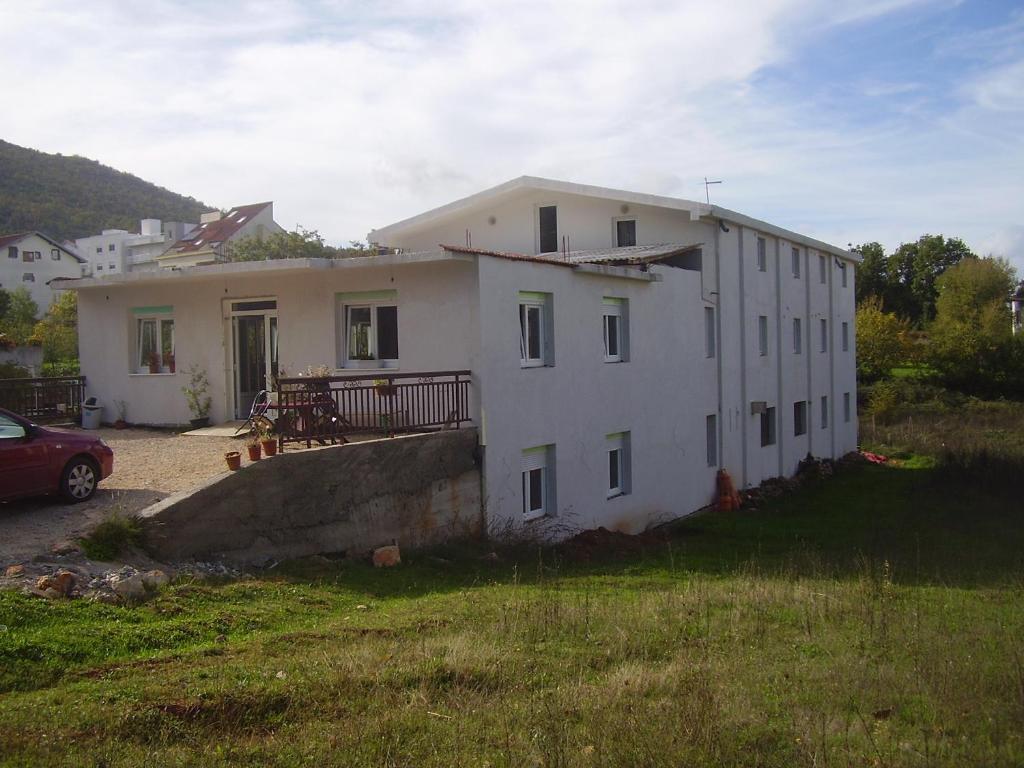 Pansion Danijel Hotel Medugorje Bagian luar foto