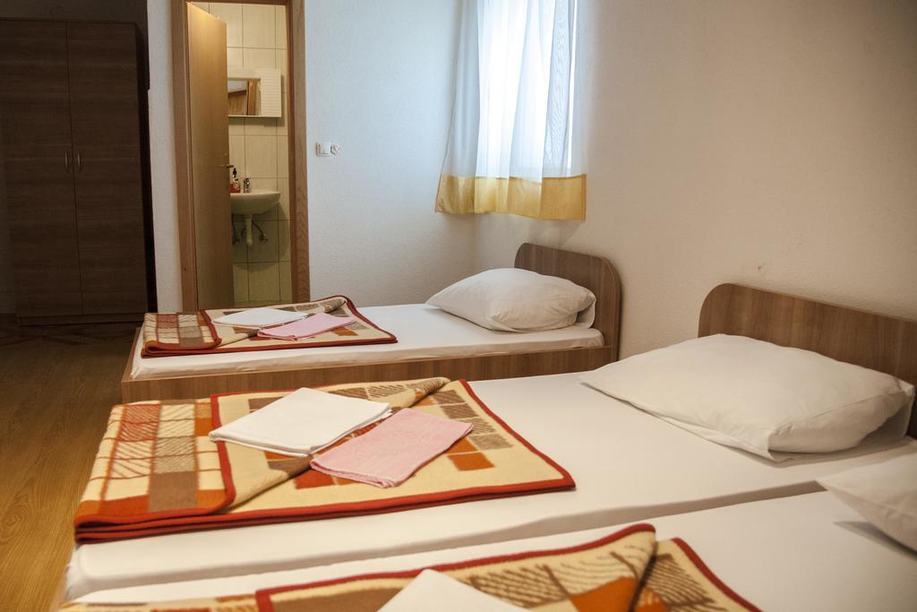 Pansion Danijel Hotel Medugorje Bagian luar foto