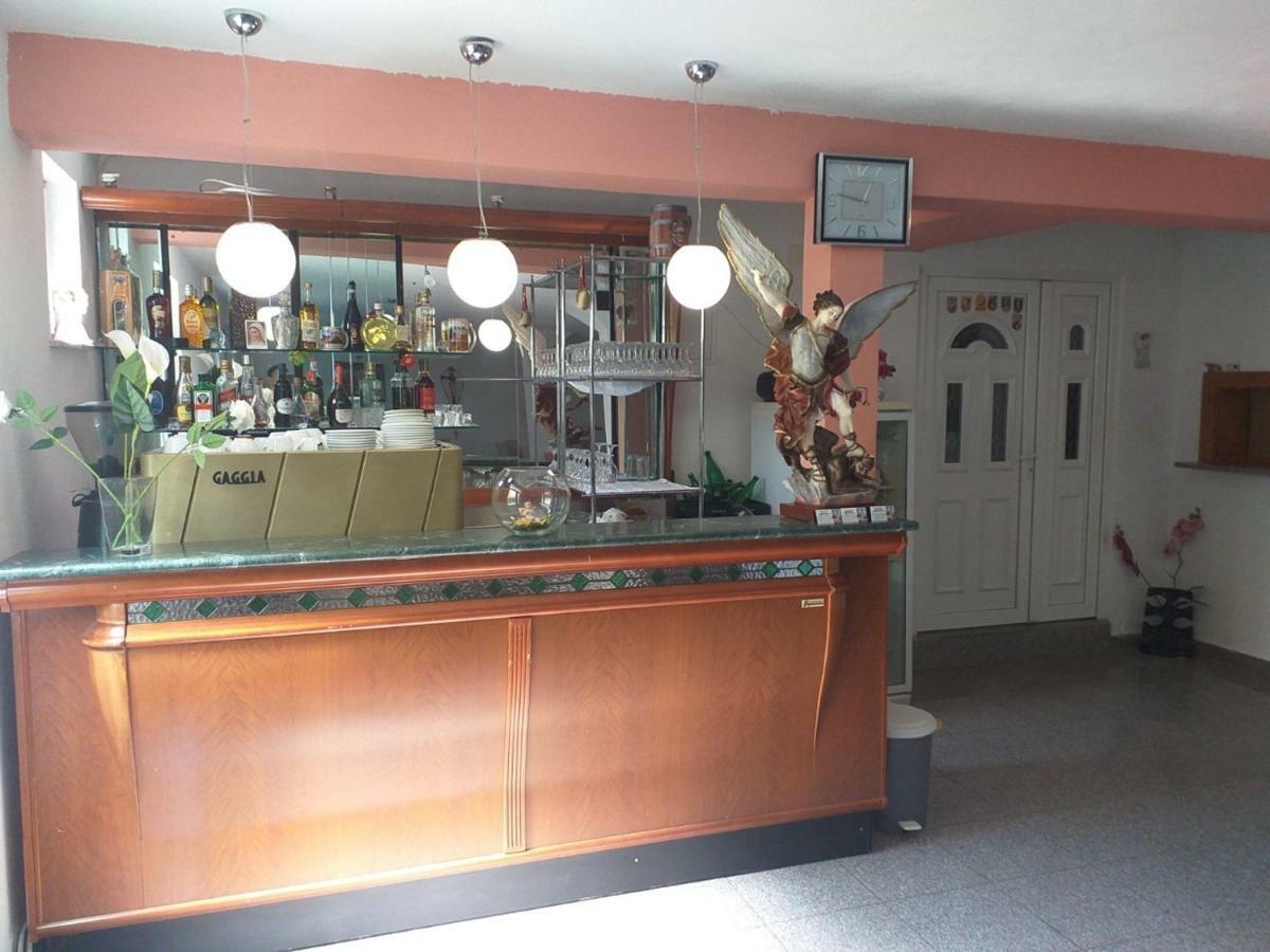 Pansion Danijel Hotel Medugorje Bagian luar foto